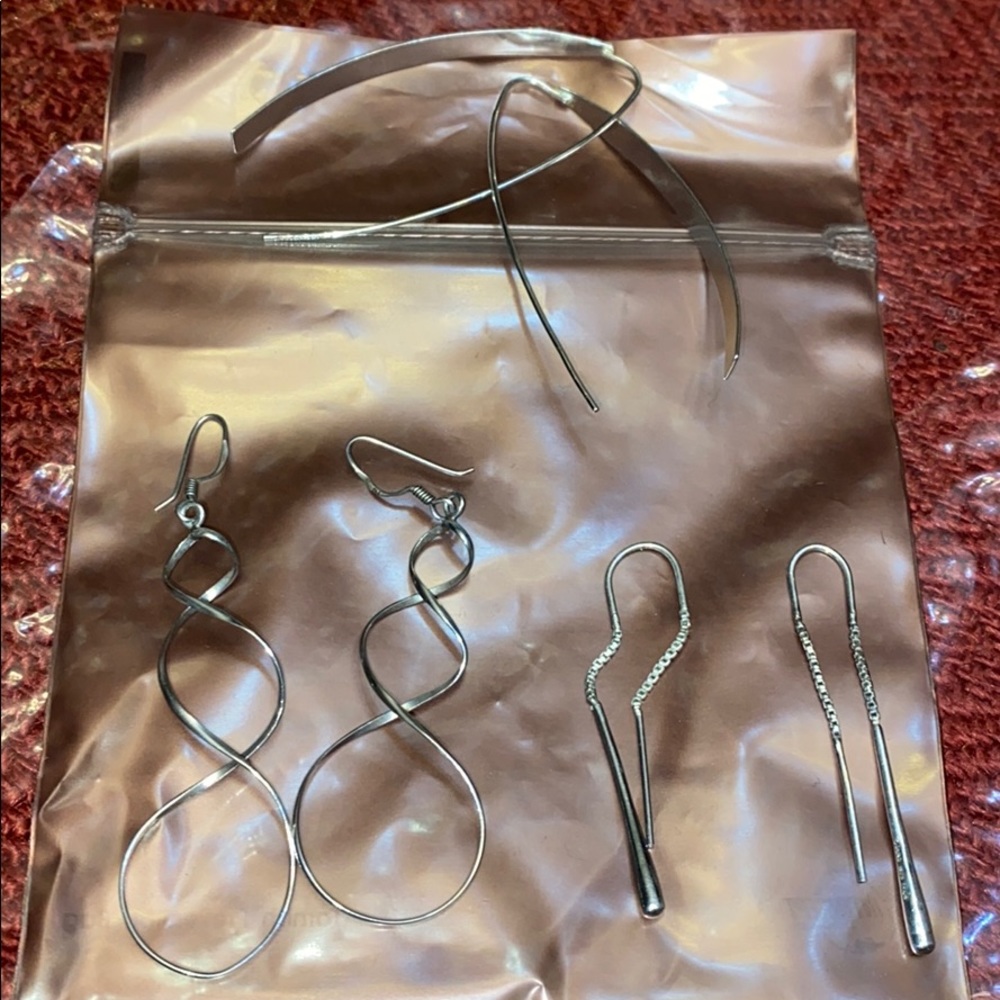 Women’s earring bundle (3 pair)